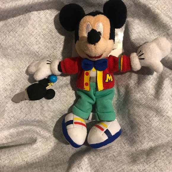 SOLD👹Tokyo Disney Resort Mickey Chain Keychain NT - Picture 1 of 5